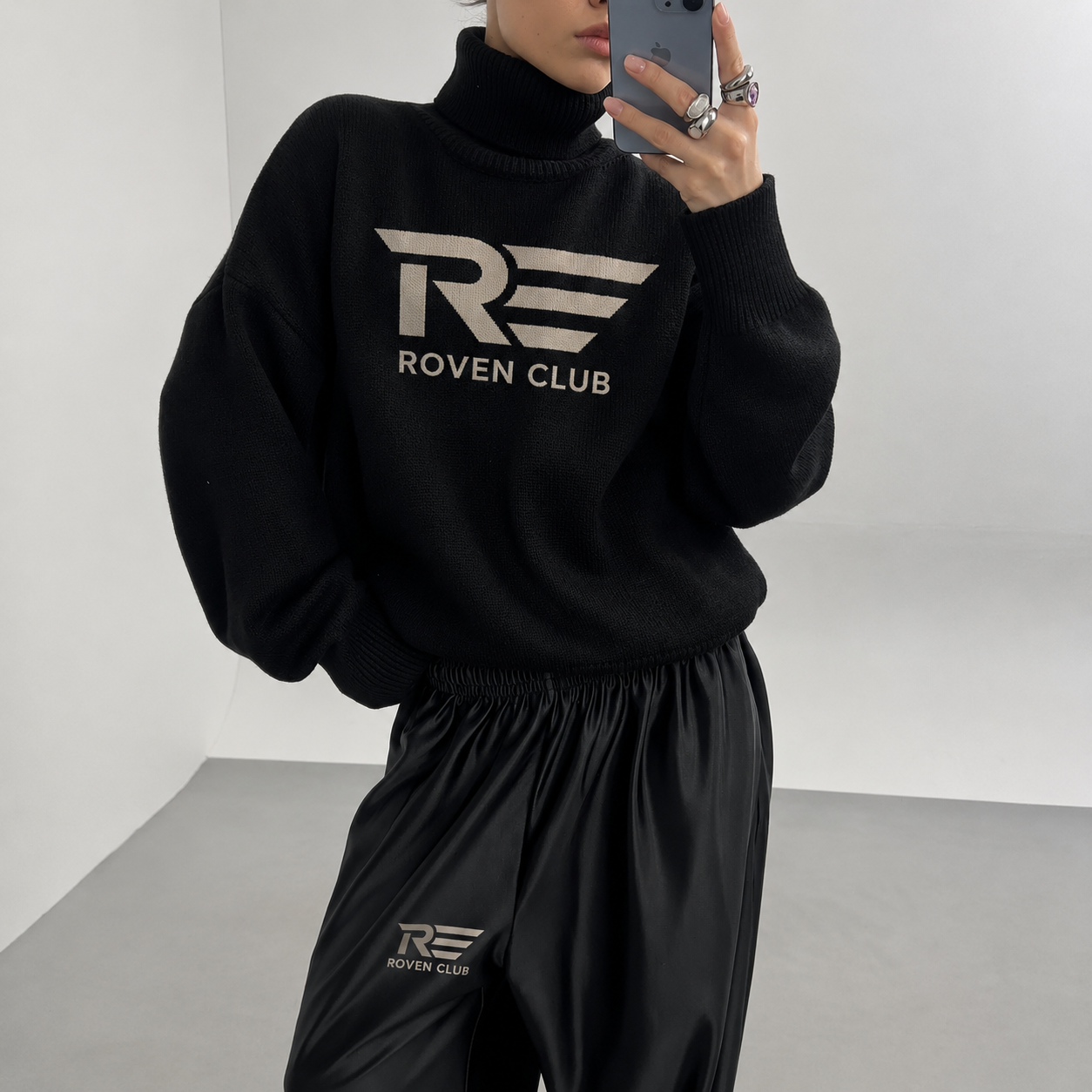 Logolu Balıkçı Yaka Kazak (Siyah)